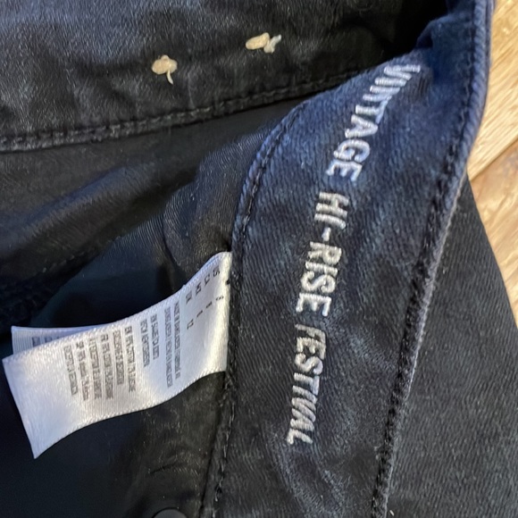 American Eagle Vintage Hi-Rise Festival Jean Short size 8 - Picture 3 of 4